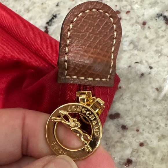 NWOT Longchamp handbag , Size Large , crimson/red - Picture 5 of 6